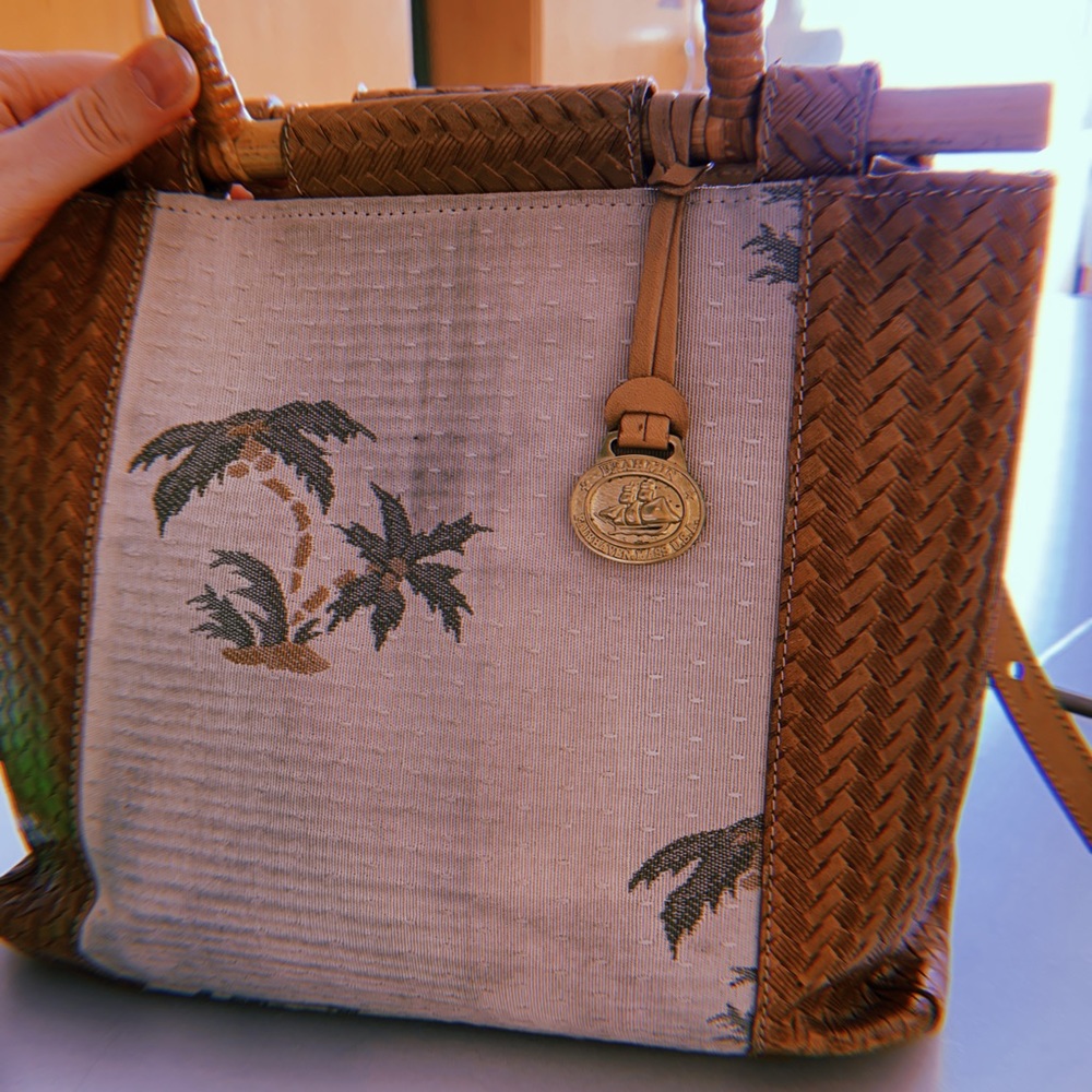 • Vtg. Brahmin woven straw bamboo handled canvas palm tree bag • - Picture 8 of 9